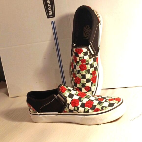 Vans Asher Checkerboard and Roses Ole Skool Low Top Canvas Slip On Sneak… - Picture 2 of 7